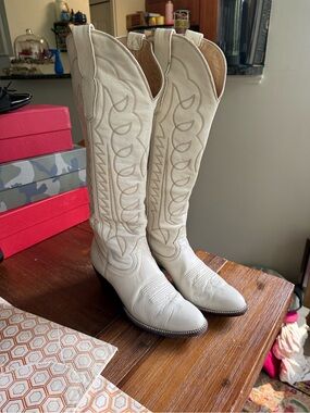 City Boots - The Houston Boot in Bone